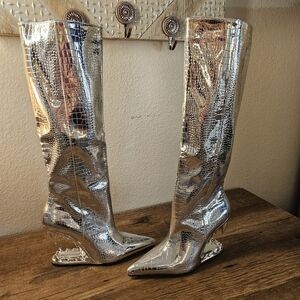 Goolita teeth heels knee high Boots ~ New In Box